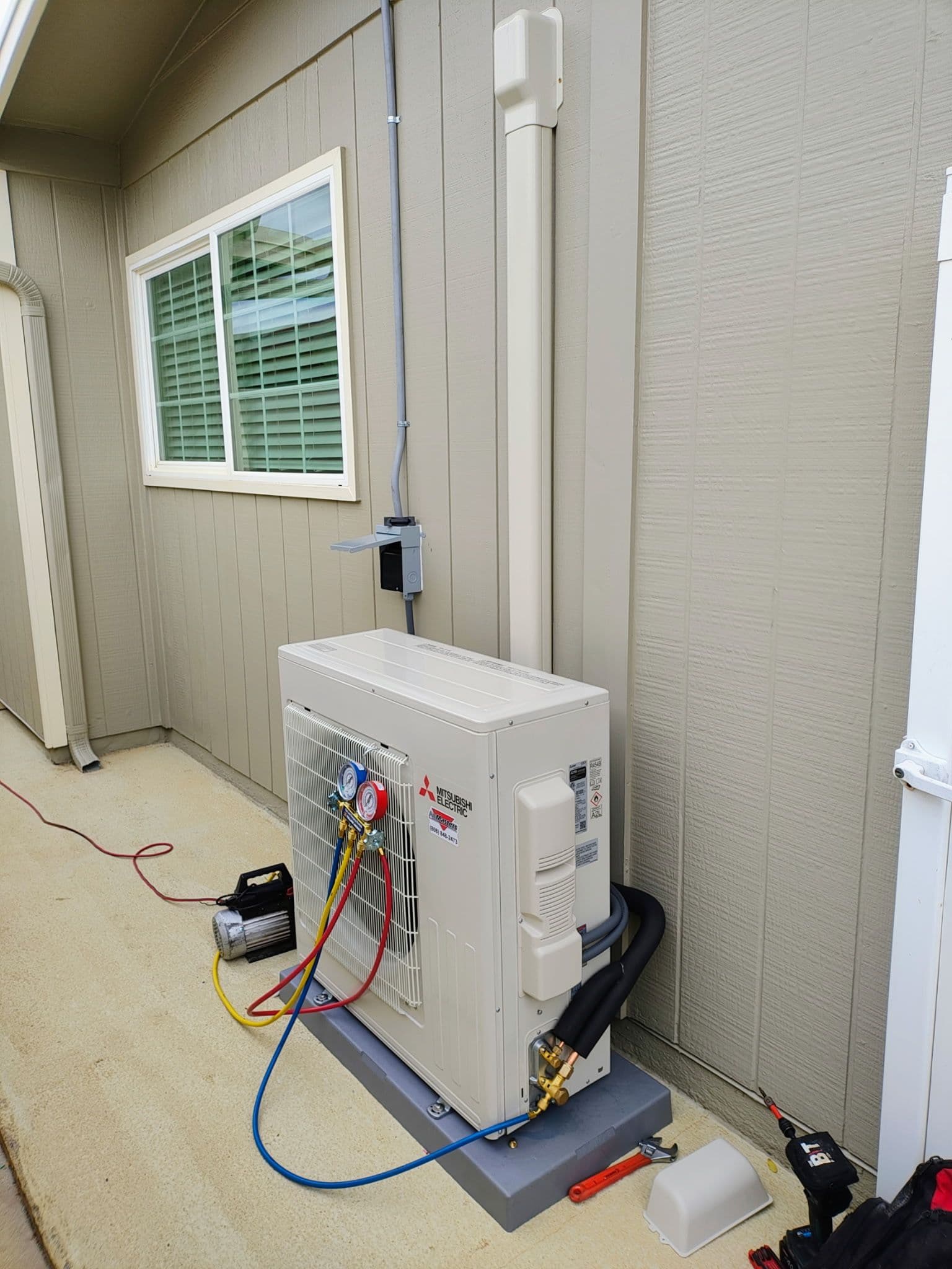 Project Premium AC Installation for Optimal Performance image