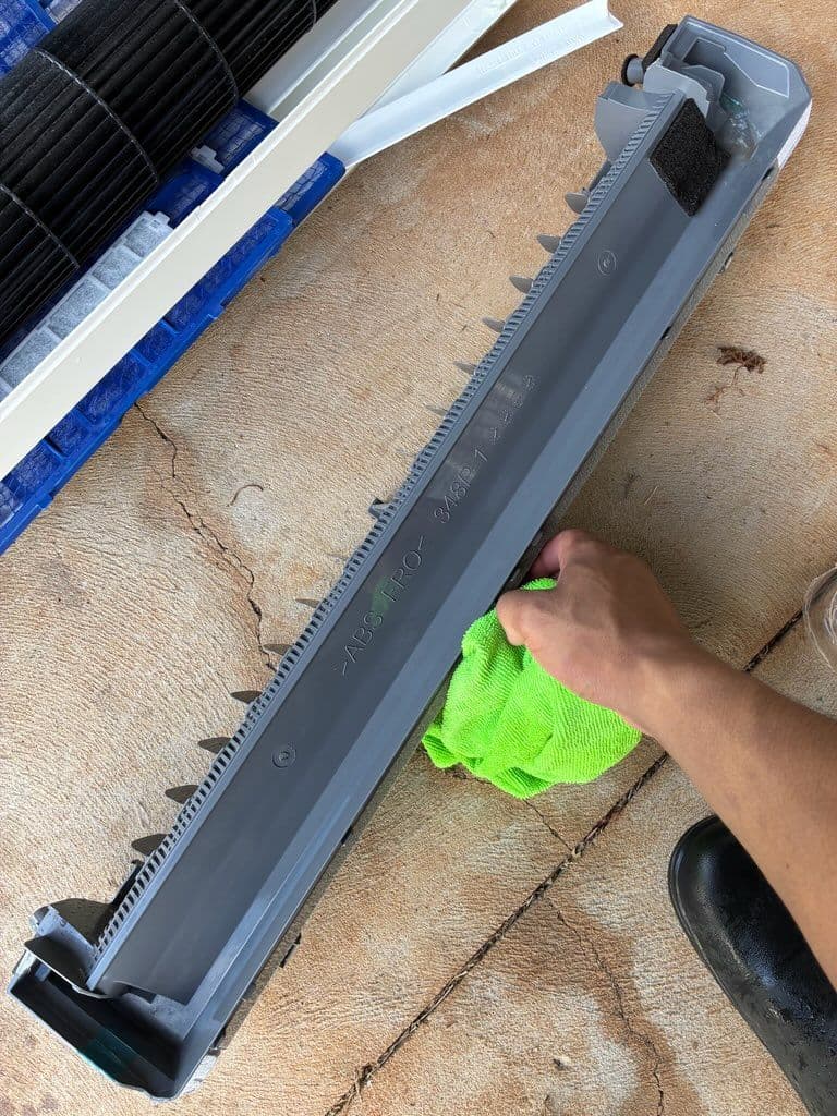 Gallery photos for Expert AC Maintenance Boosts Efficiency: Image #1